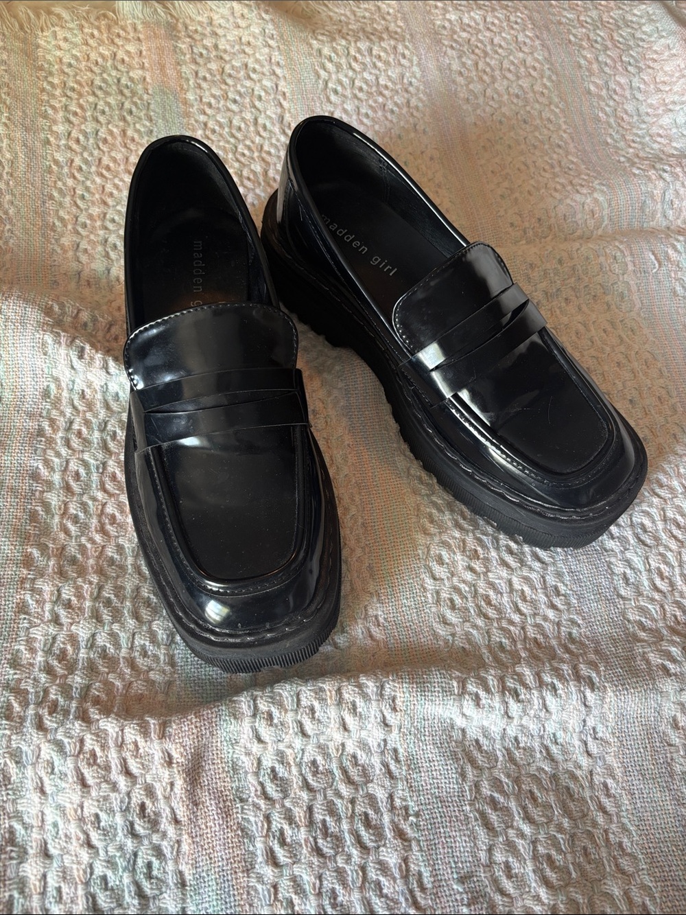 Madden Girl Black Patent Platform Penny Loafers * sz 9